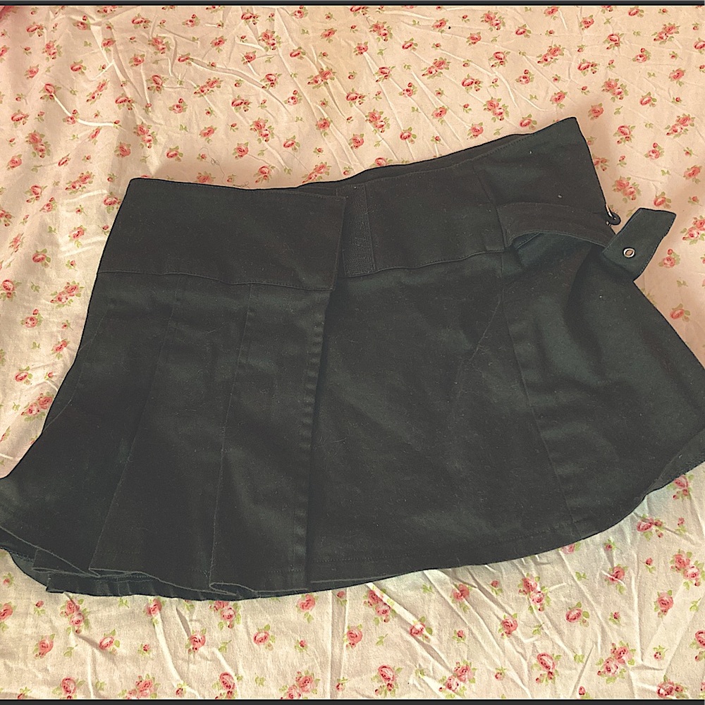 cute vintage candie’s miniskirt with chain